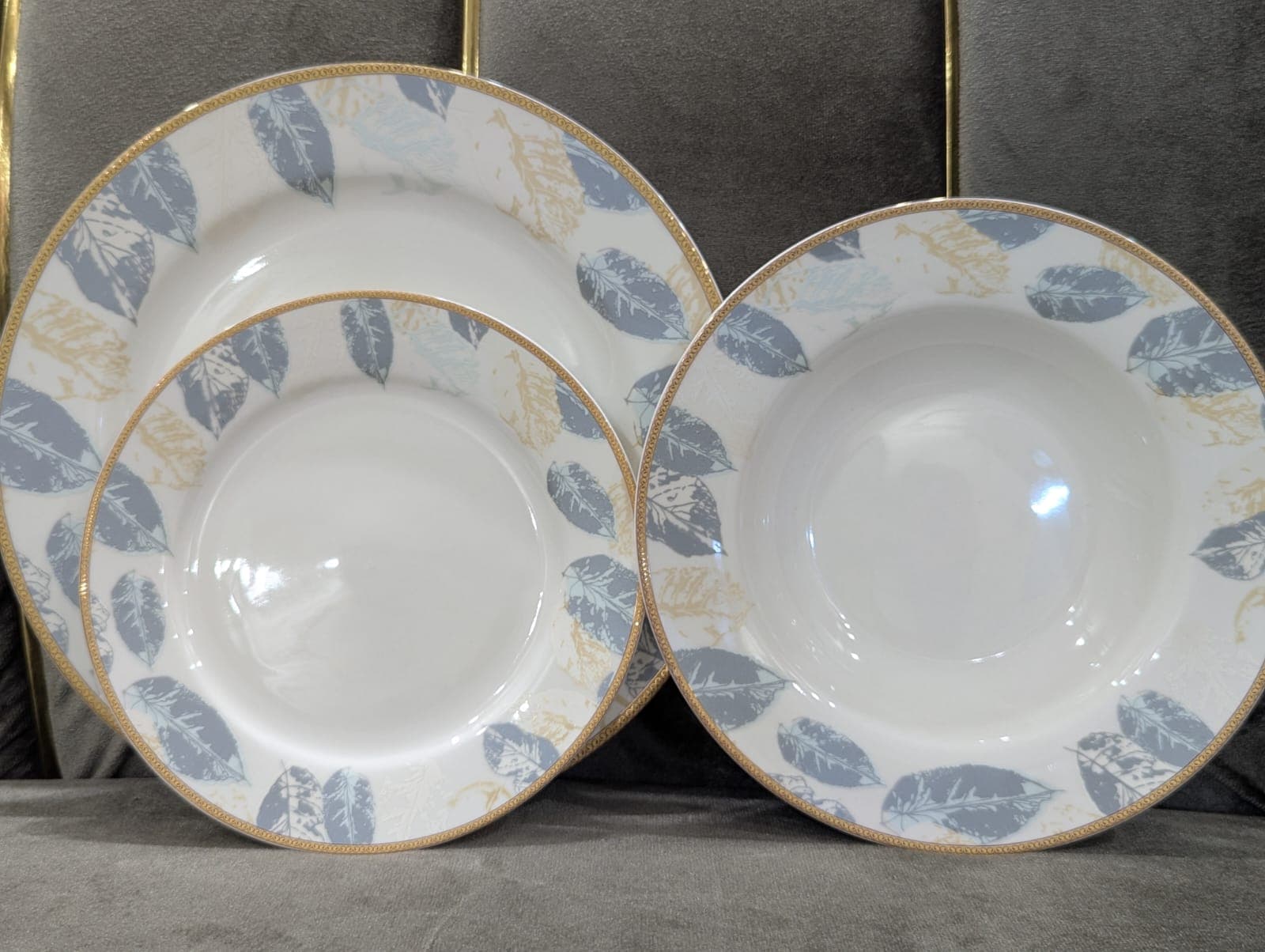 18 PCs PLATE SET/ image