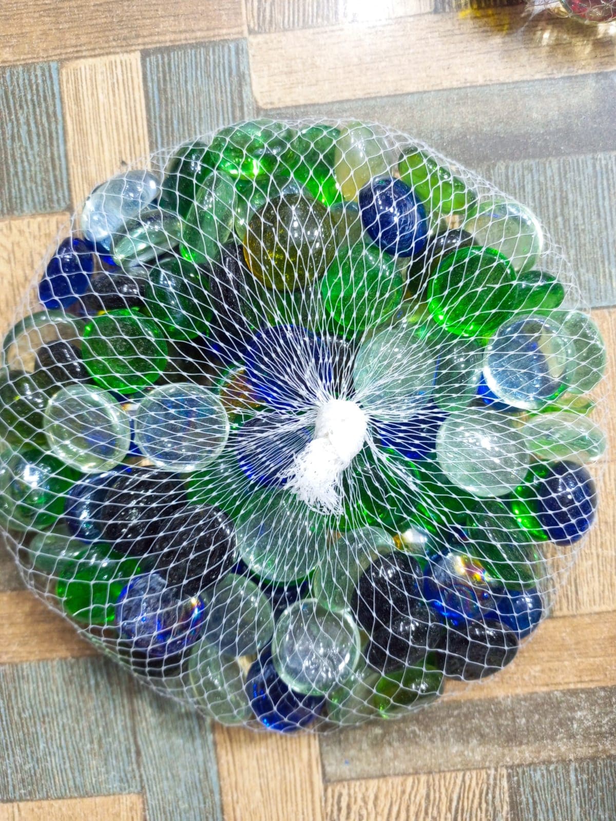 Crystal pebbles image